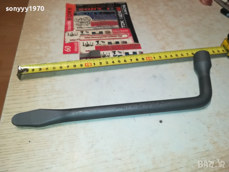 19мм КЛЮЧ ЗА ГУМИ-ЯК УСИЛЕН 2208251717, снимка 1