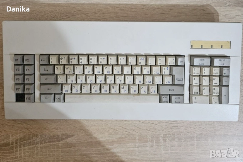 Ретро клавиатура Правец 16 XT AT с превключвател без кабел, снимка 1