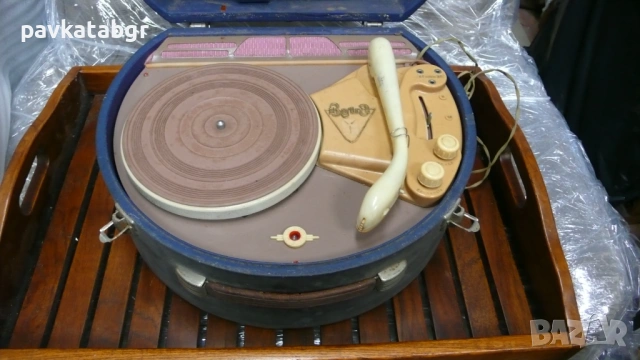 Ретро грамофон 