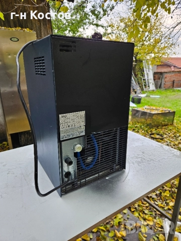 Ледогенератор на бучка 20кг. Цена 550лв., снимка 5 - Обзавеждане на кухня - 52343997