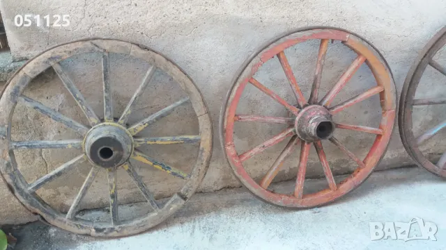 лот от две масивни колела от каруца, файтон, снимка 2 - Антикварни и старинни предмети - 48170642