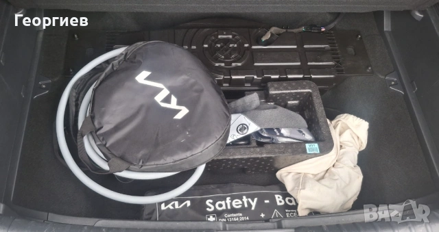 KIA Niro PREMIUM 64kWh 204PS full electric, снимка 15 - Автомобили и джипове - 53599041