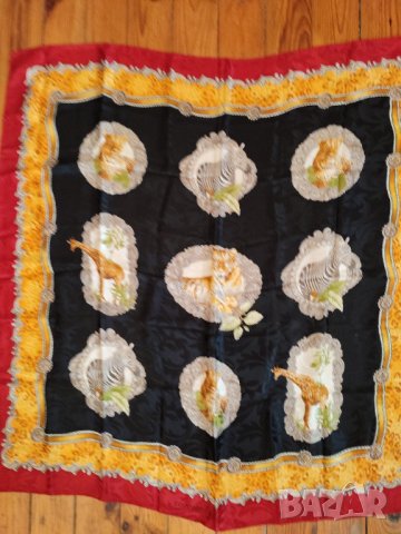 Нов италиански естествена коприна шал roccobarocco made in Italy ново състояние, снимка 2 - Шалове - 40005111