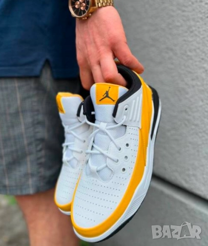 маратонки Air Jordan Max Aura 5 Grade School номер 39, снимка 2 - Маратонки - 51884448