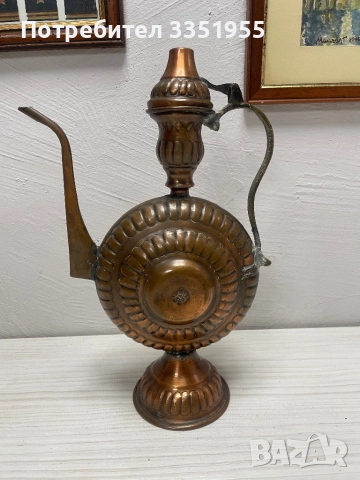 Красив меден чайник