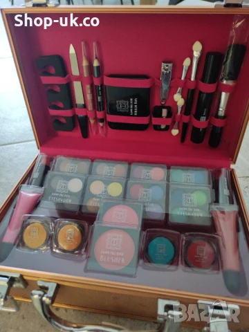 Куфарче с гримове 👄💅👁️