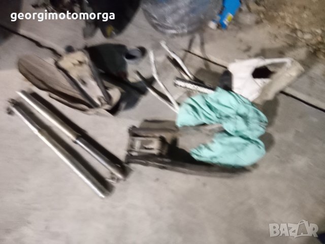 Honda cr 250  само на части , снимка 3 - Мотоциклети и мототехника - 38224376