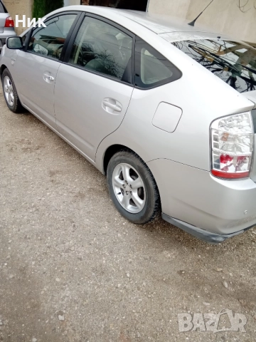 Тойота Приус, снимка 4 - Автомобили и джипове - 52259596