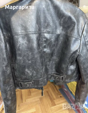 Кожено яке, Bershka , снимка 2 - Якета - 56328768