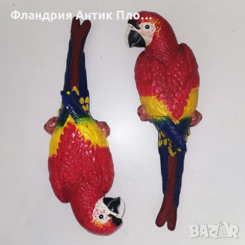 	 Чугунена пластика "Червен папагал"
