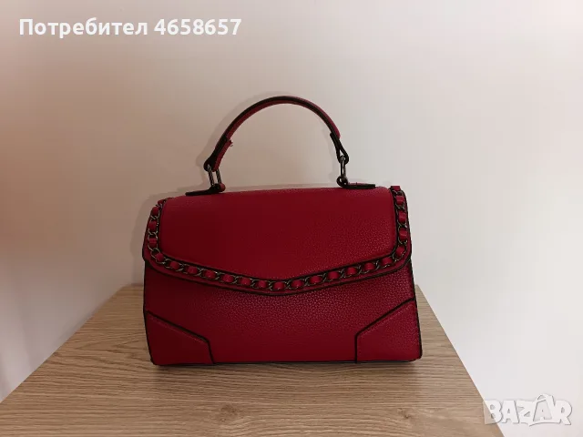 Дамска чанта - червена, черна, кафява