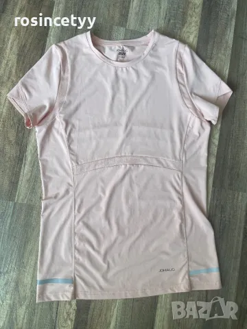 спортна тениска