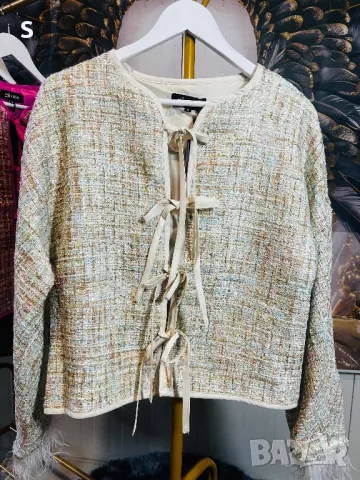 Дамско късо сако тип букле с пера в два цвята, снимка 7 - Сака - 49499898