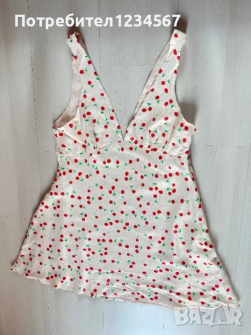 Нова рокля с череши на Zara M-L, снимка 2 - Рокли - 51138759