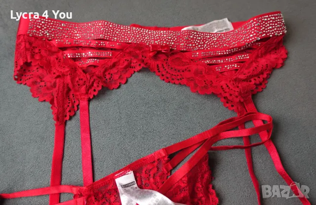 Censored M размер комплект в червено с чорапи, колан и прашка, снимка 15 - Бельо - 47740338