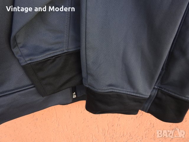 Манчестър Юнайтед футболно горнище анцуг Manchester United (S), снимка 10 - Футбол - 34477704