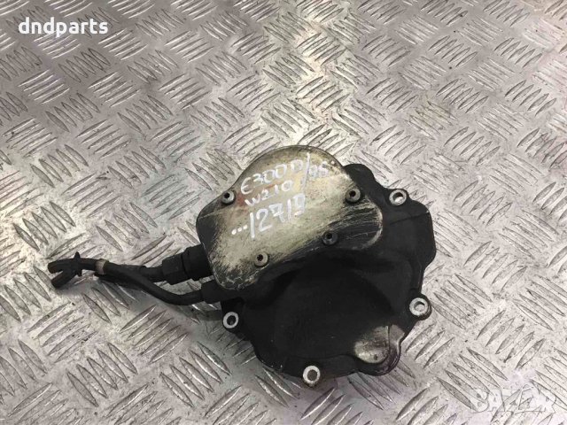  Вакуум помпа Mercedes E300,W210,1999г.