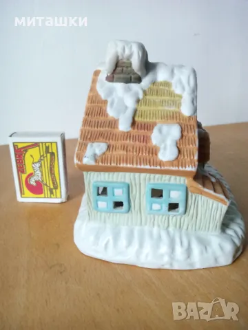 Порцеланова коледна къщичка със свещ, снимка 5 - Декорация за дома - 48401495