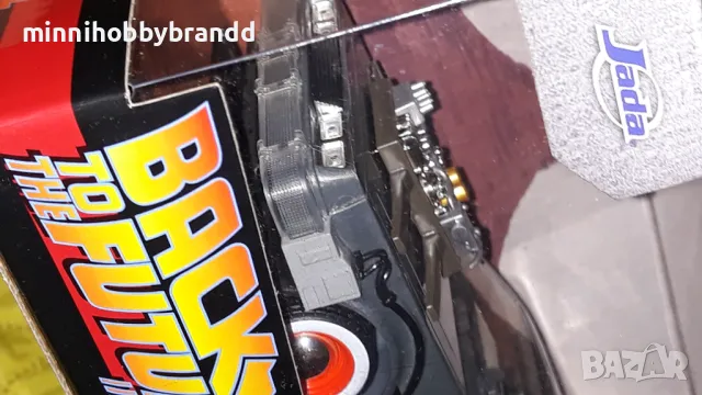 Delorean Back to the Future Time Machine Завръщане в бъдещето 1.24 Jada Diecast model , снимка 3 - Колекции - 48918133