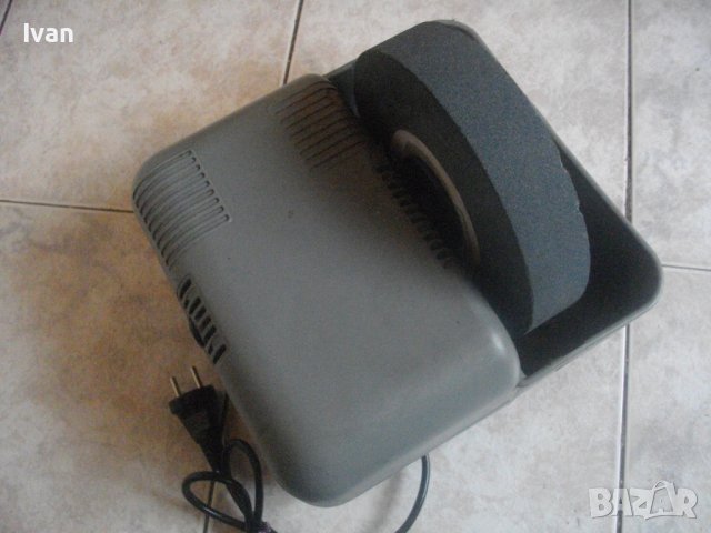 Нов ф200мм-Профи-Made in ITALY-Водно Шлайфане/Заточване-Шмиргел-160 об/мин-Бавна Скорост-190 Вата, снимка 12 - Други инструменти - 36915479