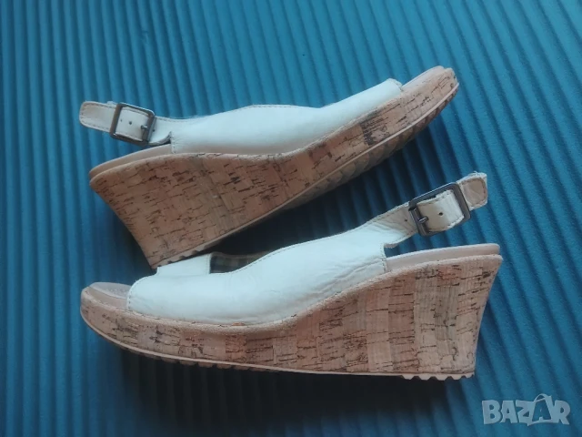 Crocs 100% оригинални дамски сандали на платформа - естествена кожа, снимка 5 - Сандали - 50911708