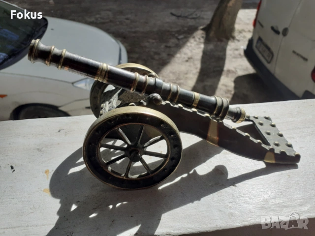 Старо оръдие гаубица топ бронз тежко масивно и качествено