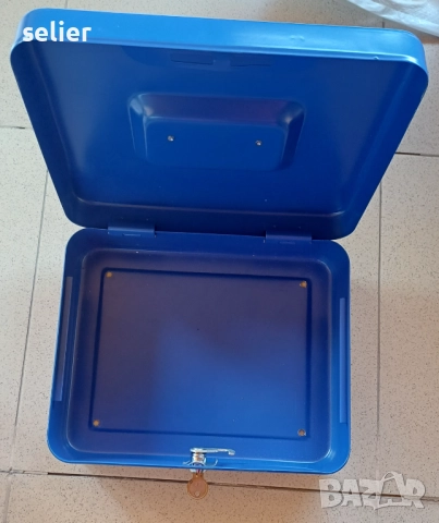 Продавам метална каса(сейф) Като нива Цена:20лв, снимка 3 - Шкафове - 52440751