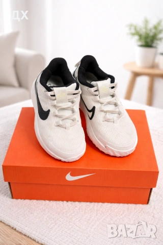 Чисто нови оригинални маратонки nike