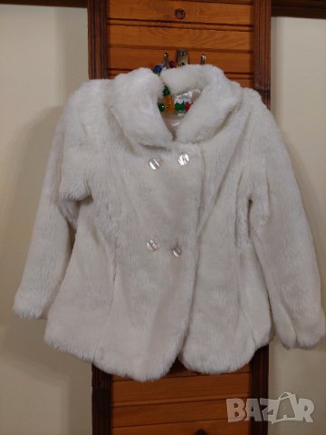Бяло пухкаво палто за момиче Le top