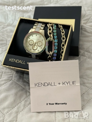 Kendall + Kylie Луксозен дамски комплект часовник и гривни Gold Tone / Rainbow НОВ с кутия за дами, снимка 2 - Дамски - 53918674