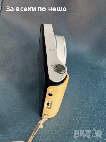 Цифров фотоапарат SAMSUNG Galaxy Camera EK-GC100 White 3G WiFi, снимка 3 - Фотоапарати - 52845909