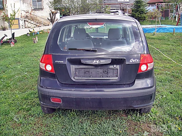 Хюндай Гетц 1.1 за части, снимка 5 - Автомобили и джипове - 49992656