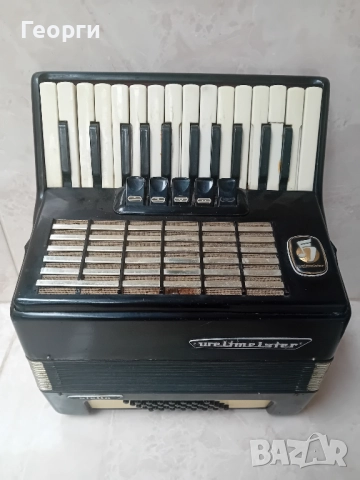 Акордеон Велтмайстер  (Weltmeister ) 40 баса , снимка 2 - Акордеони - 52166383