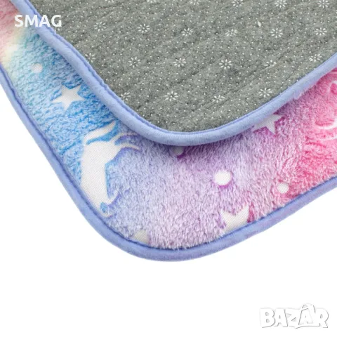 Декоративна постелка килим Rainbow с фосфоресциращи еднорози 140x60cm S_1237302, снимка 4 - Килими - 47762127