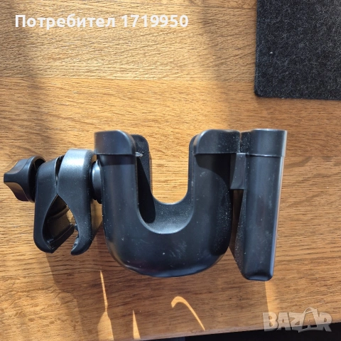 Универсална поставка за чаша за количка. 