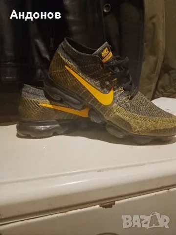 Nike VaporMax AirMax 45 номер, снимка 2 - Маратонки - 56269786