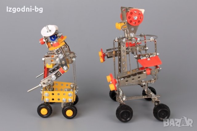 Метален конструктор от два робота, снимка 1 - Конструктори - 42087326