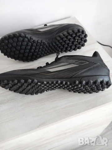 продавам, снимка 2 - Спортни обувки - 51340797