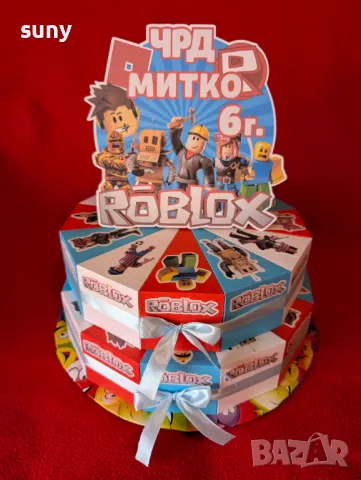 Картонена торта Роблокс, кутийки, покани,балони,маски,шапки,покривка, снимка 7 - Други - 49444852
