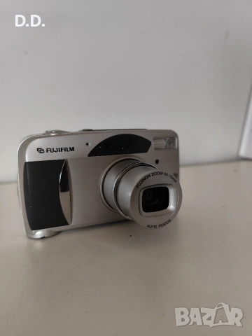 Fujifilm Zoom 70 (35 mm film point and shoot), снимка 7 - Фотоапарати - 53911922