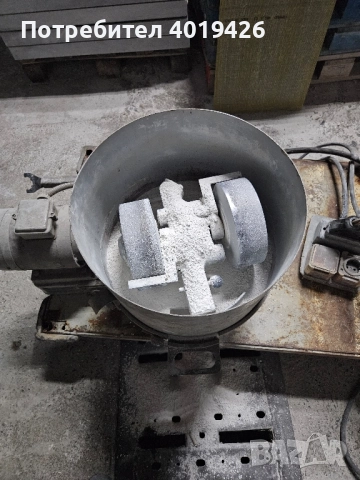 Продавам колерган лаболаторен, снимка 3 - Други машини и части - 52030747