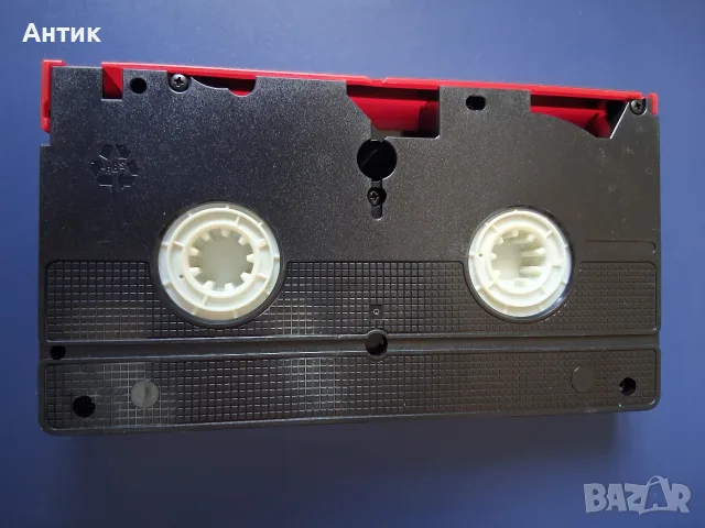 Видеокасети VHS Гарфилд 1 - 2 Част , снимка 10 - Други жанрове - 55845163