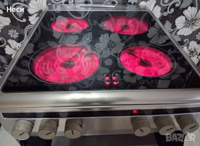 Стъклокерамична Готварсса Печка Amica, снимка 3 - Печки, фурни - 53222374