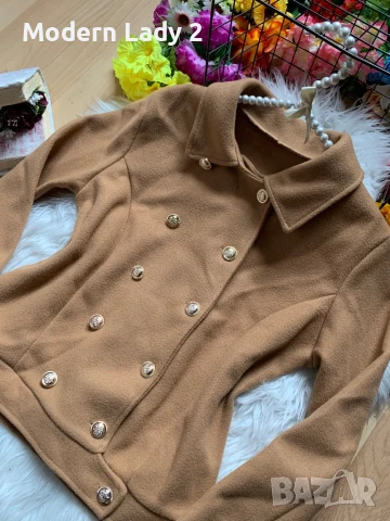 Елегантно късо палто, снимка 2 - Палта, манта - 50979105