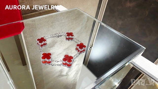 Van Cleef & Arpels VCA 5 Motifs Silver Red Carnelian Vintage Alhambra Дамска Гривна, снимка 3 - Гривни - 54309528