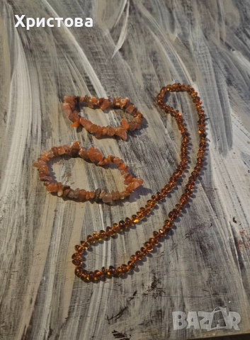 Кехлибар , гердан и гривни, снимка 2 - Гривни - 52543914