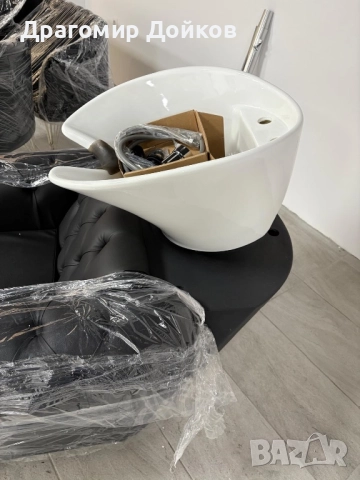 Фризьорска колона, снимка 2 - Фризьорски столове - 52021650