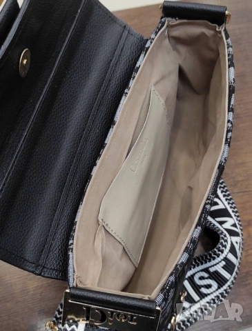 чанти christian dior, снимка 3 - Чанти - 51442070