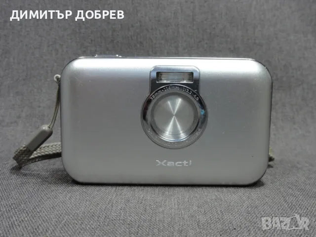 ЦИФРОВ ФОТОАПАРАТ SANYO XACTI VPC-E6EX 6MP CCD DIGITAL CAMERA Y2K RETRO DIGICAM, снимка 2 - Фотоапарати - 55971072