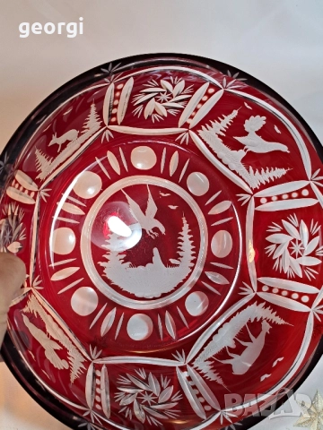 голяма кристална купа с ловни мотиви Bohemia рубинен кристал , снимка 8 - Декорация за дома - 51951133